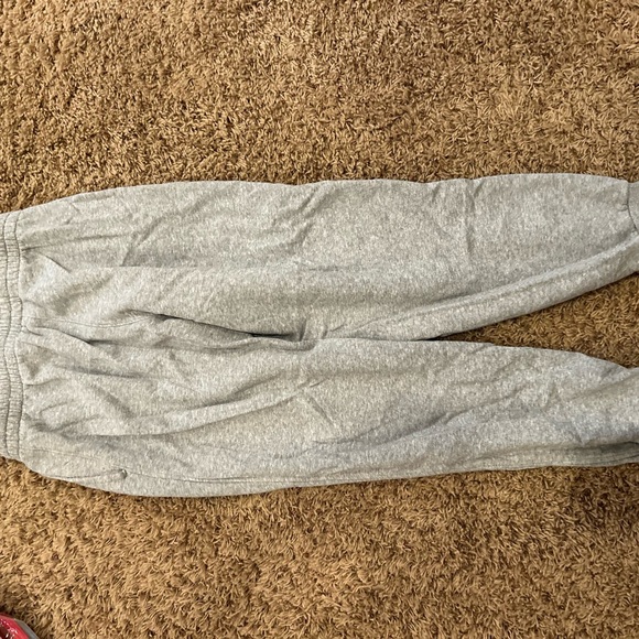 Bundle 2 pair of Gray Nike Joggers.  YOUTH XL.  Good condition. - Picture 5 of 5
